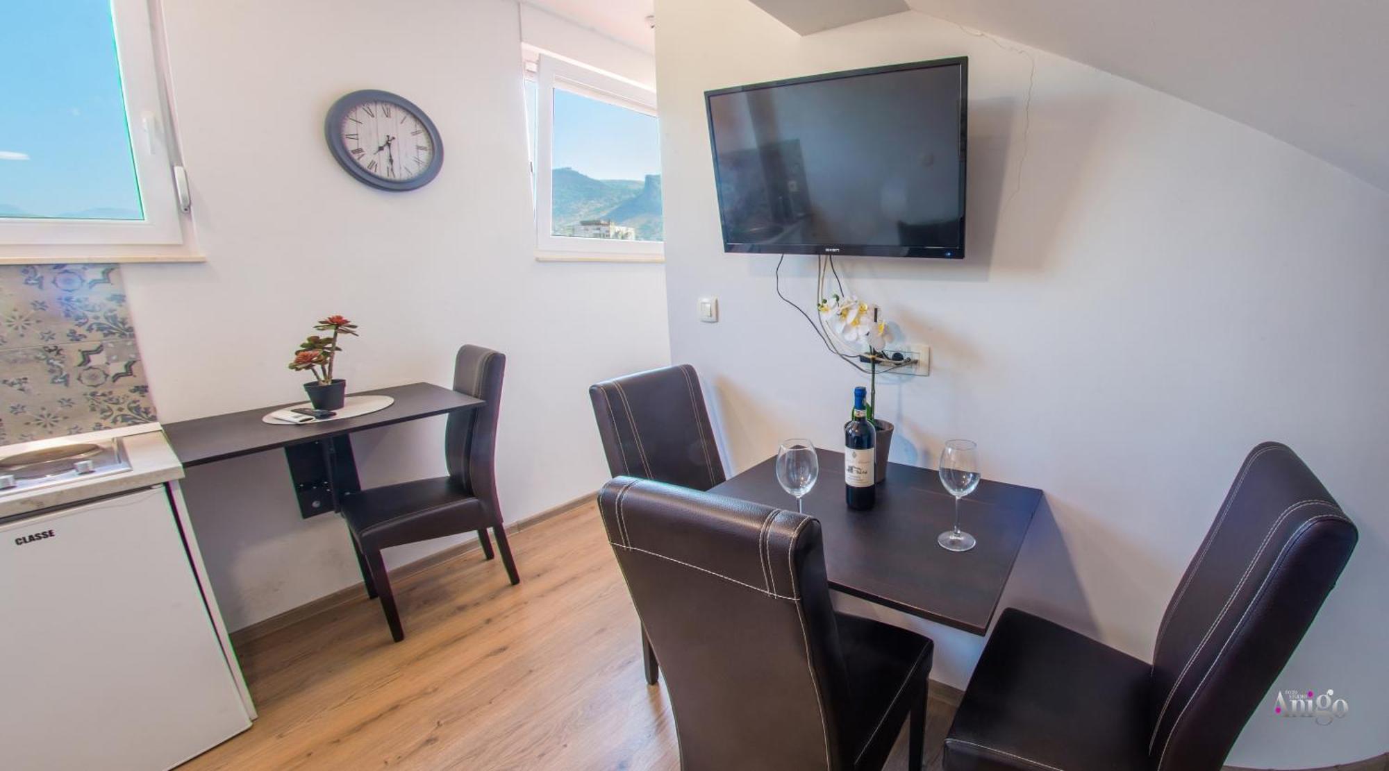 Apartments Enigma - With Private Parking 모스타르 외부 사진