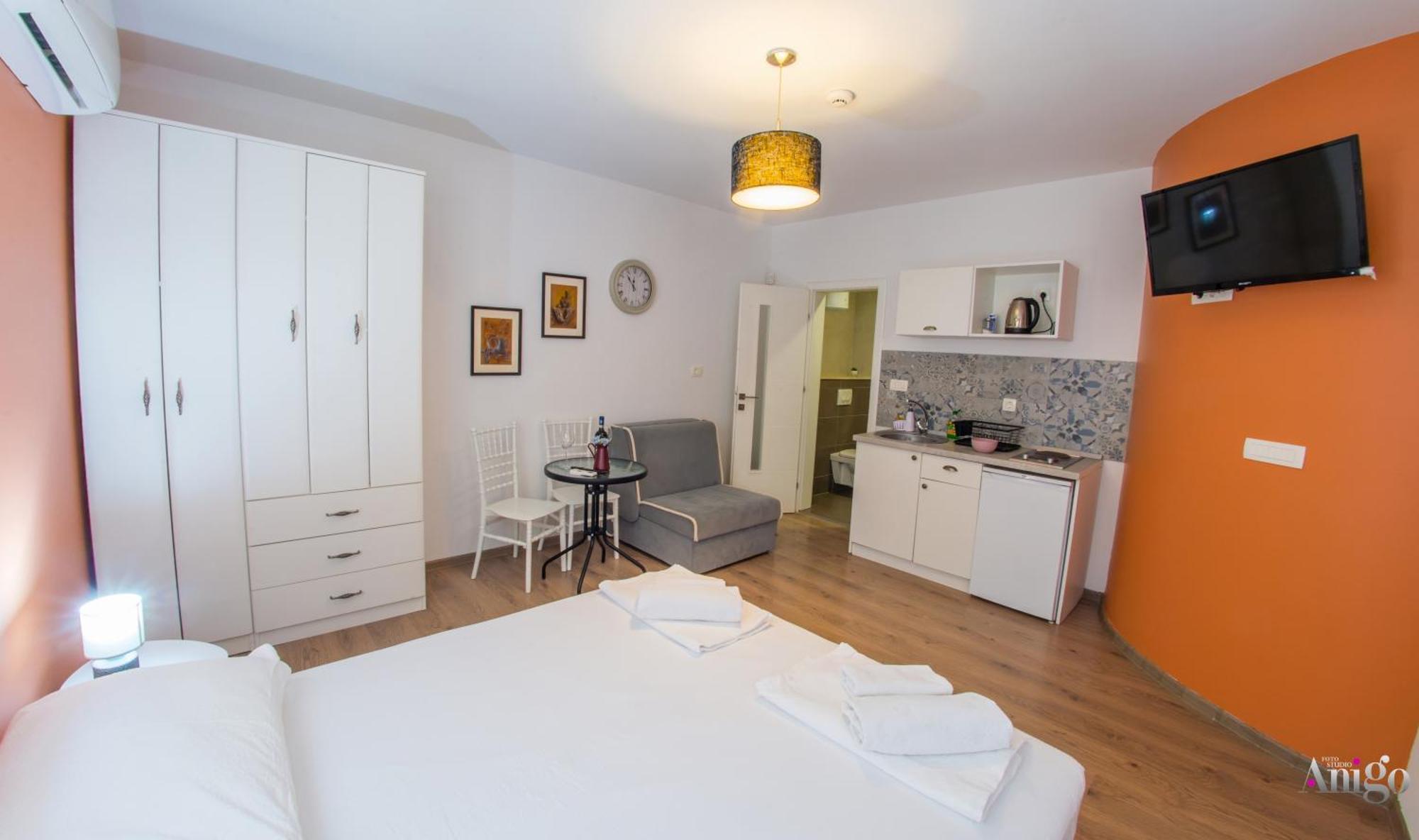 Apartments Enigma - With Private Parking 모스타르 외부 사진